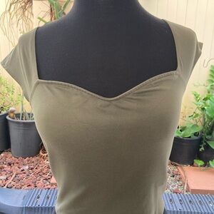 Hollister $20 Olive Green Women's Top size S
